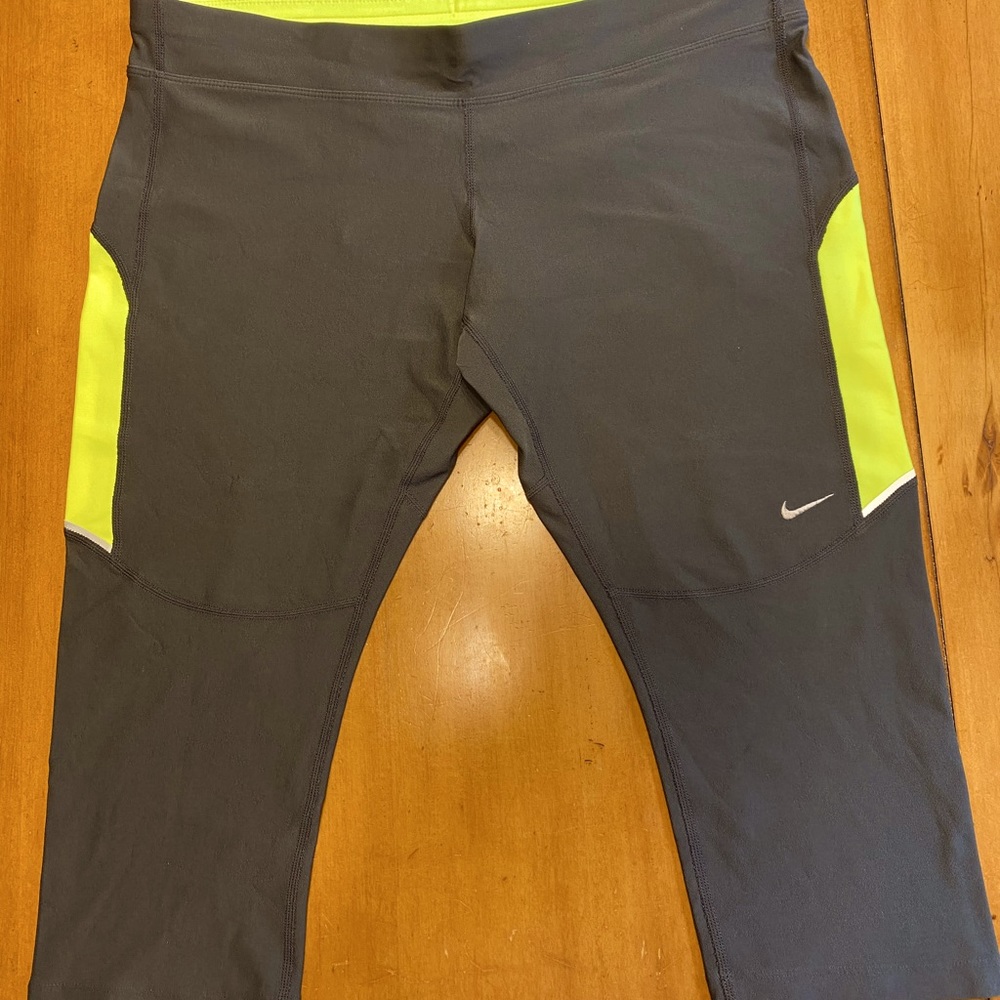 Nike Dri-Fit cropped training pant